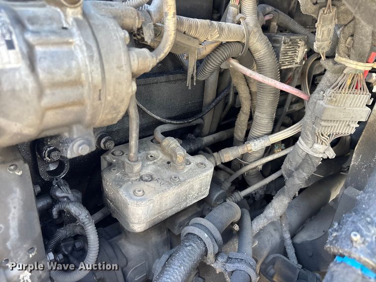 image for item EA5475 2007 International 8600 semi truck