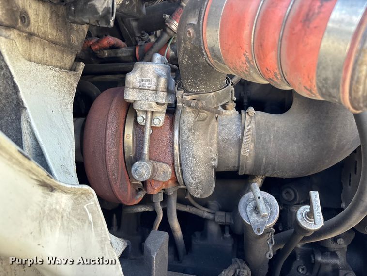 image for item EA5475 2007 International 8600 semi truck