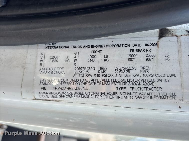 image for item EA5475 2007 International 8600 semi truck