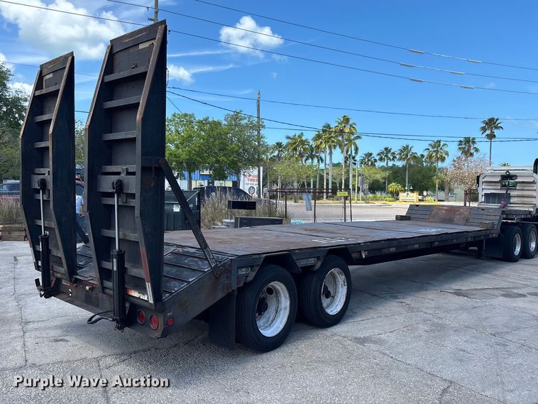 image for item EA5476 1980 Transcraft drop deck equipment trailer