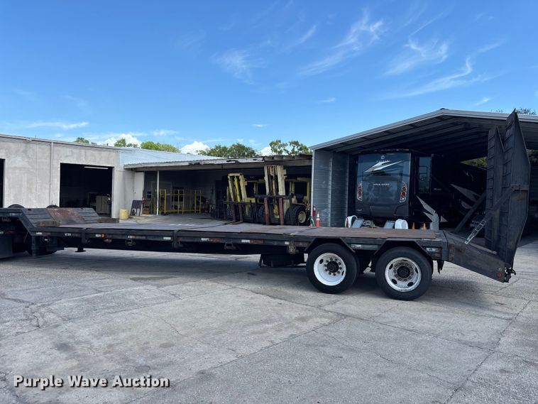 image for item EA5476 1980 Transcraft drop deck equipment trailer