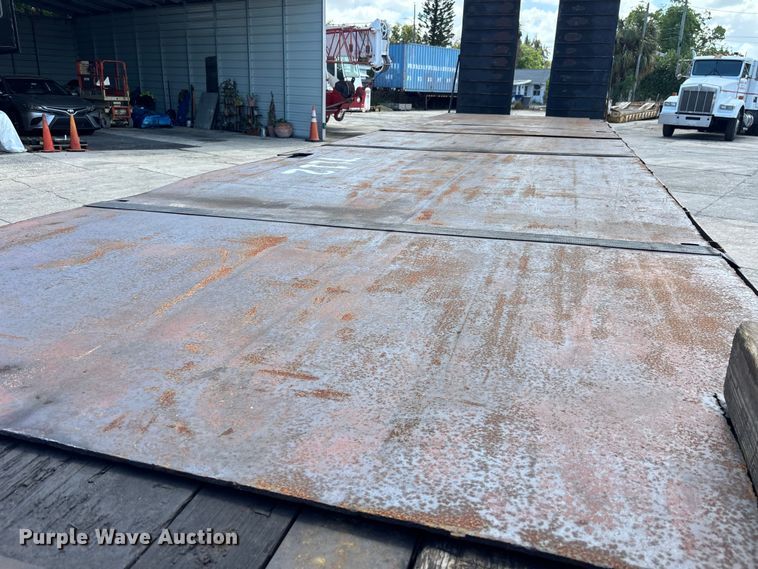 image for item EA5476 1980 Transcraft drop deck equipment trailer