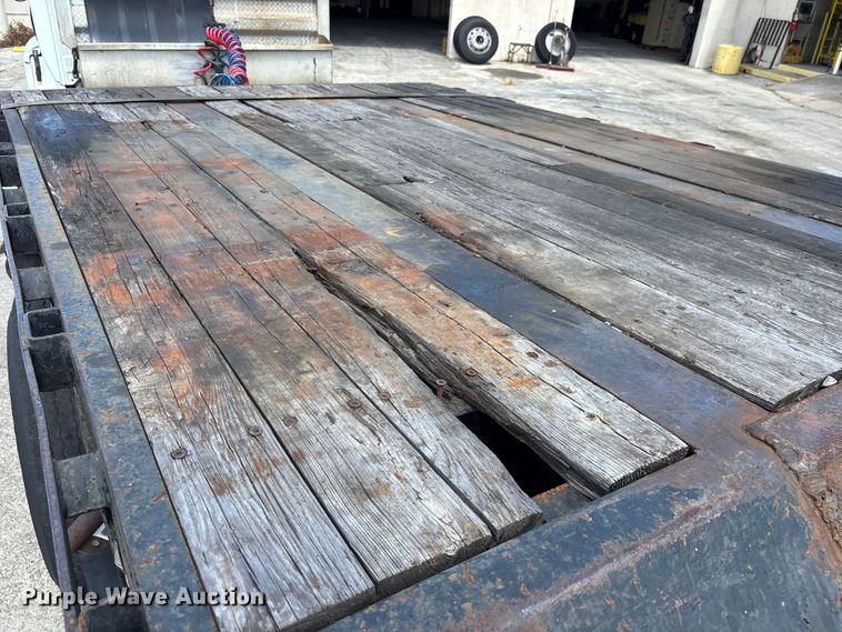 image for item EA5476 1980 Transcraft drop deck equipment trailer