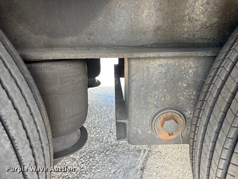 image for item EA5476 1980 Transcraft drop deck equipment trailer