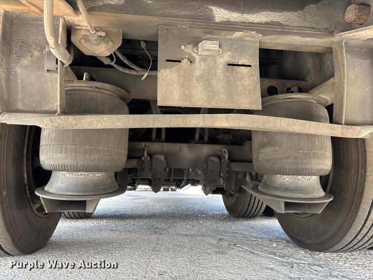 image for item EA5476 1980 Transcraft drop deck equipment trailer