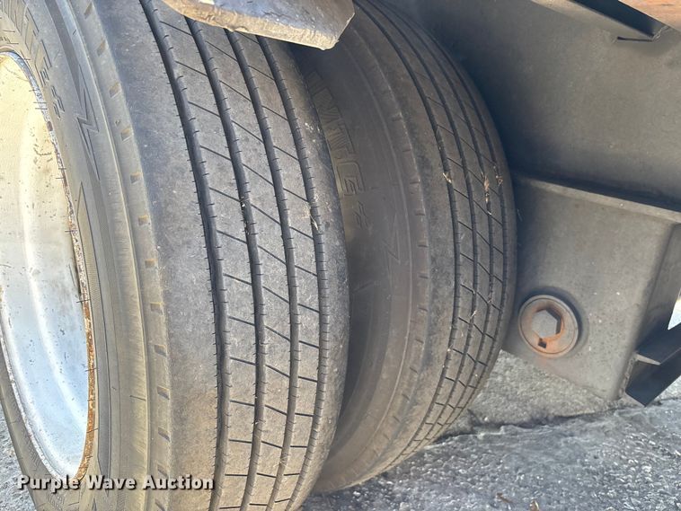 image for item EA5476 1980 Transcraft drop deck equipment trailer