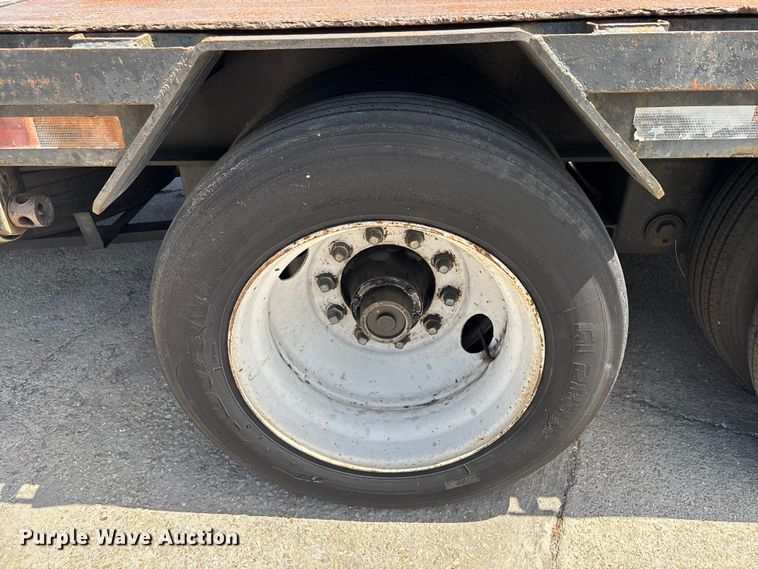 image for item EA5476 1980 Transcraft drop deck equipment trailer