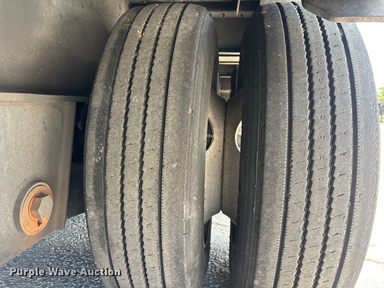 image for item EA5476 1980 Transcraft drop deck equipment trailer