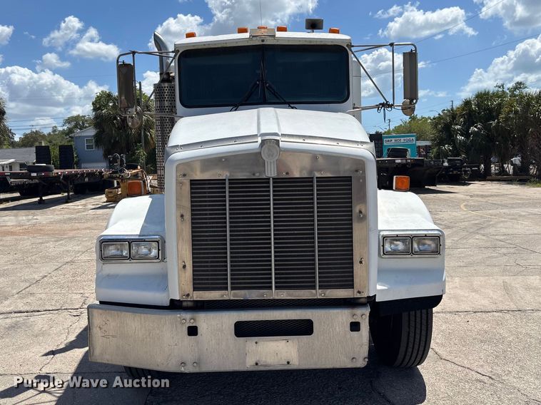 image for item EA5477 1994 Kenworth T800 semi truck