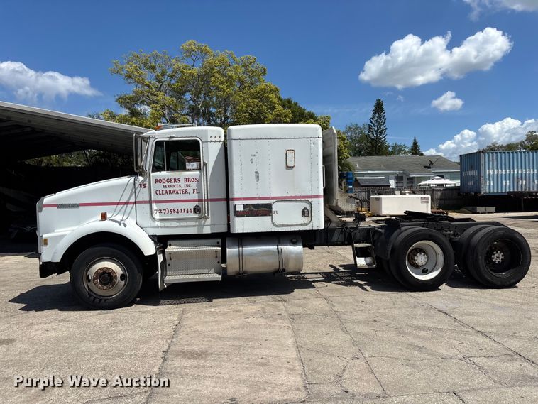 image for item EA5477 1994 Kenworth T800 semi truck