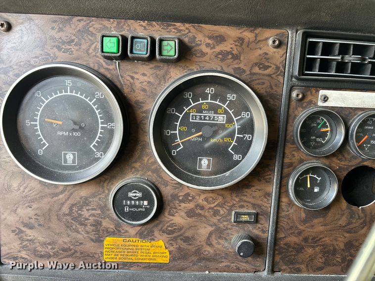 image for item EA5477 1994 Kenworth T800 semi truck