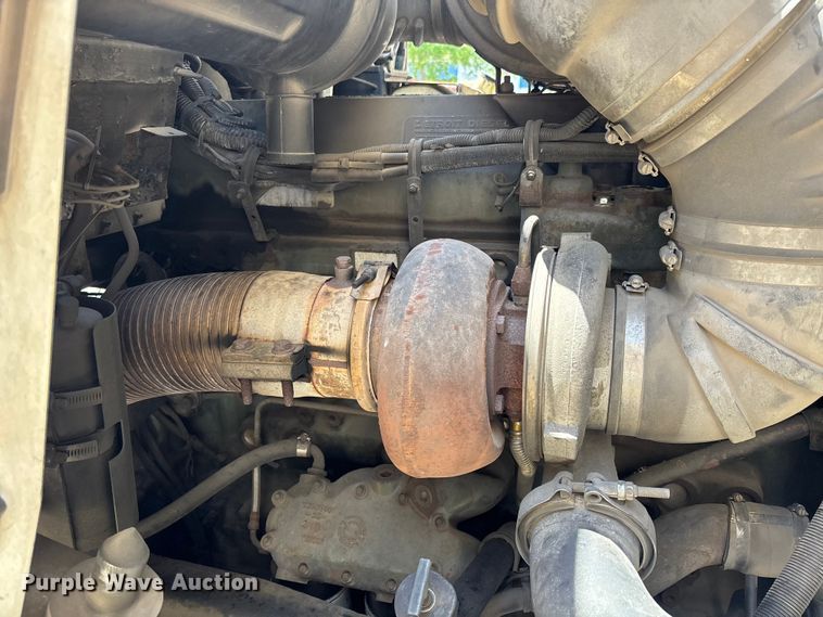 image for item EA5477 1994 Kenworth T800 semi truck