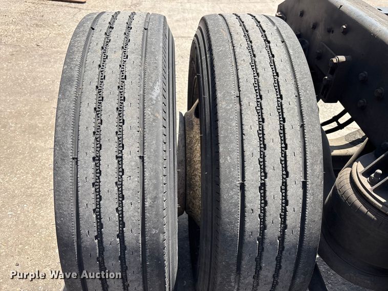 image for item EA5477 1994 Kenworth T800 semi truck