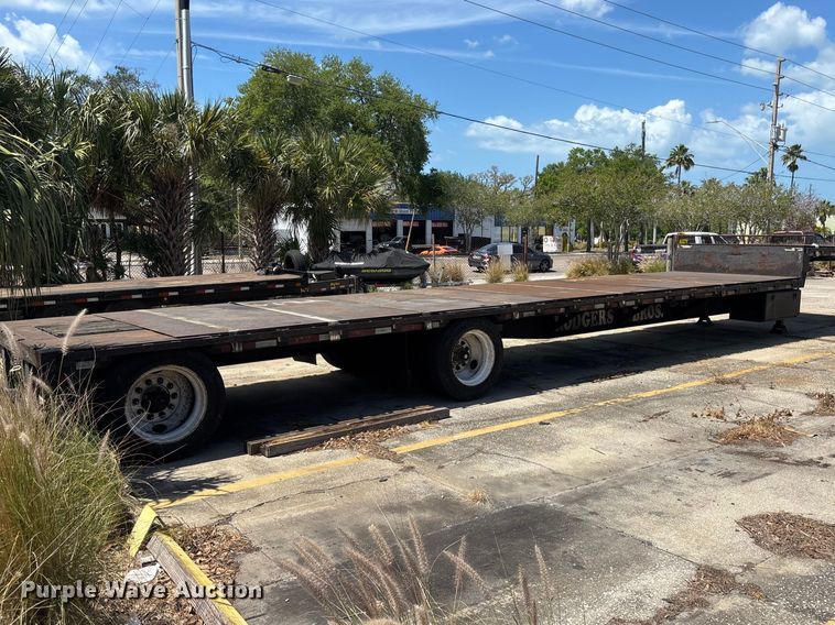 image for item EA5479 1990 TrailKing TS70CS-482 drop deck equipment trailer