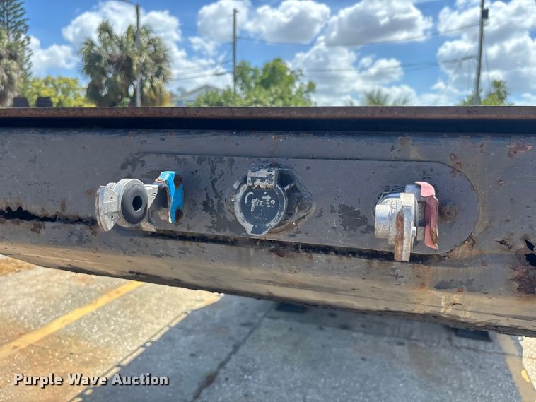 image for item EA5479 1990 TrailKing TS70CS-482 drop deck equipment trailer