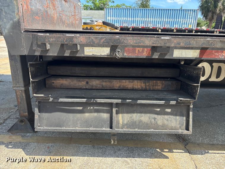 image for item EA5479 1990 TrailKing TS70CS-482 drop deck equipment trailer