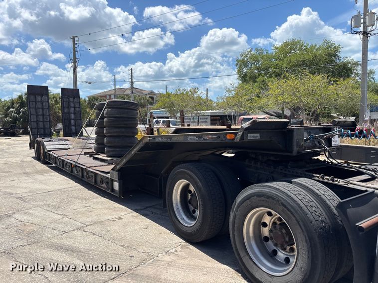 image for item EA5480 1981 Chancey LBT35SPSD lowboy equipment trailer