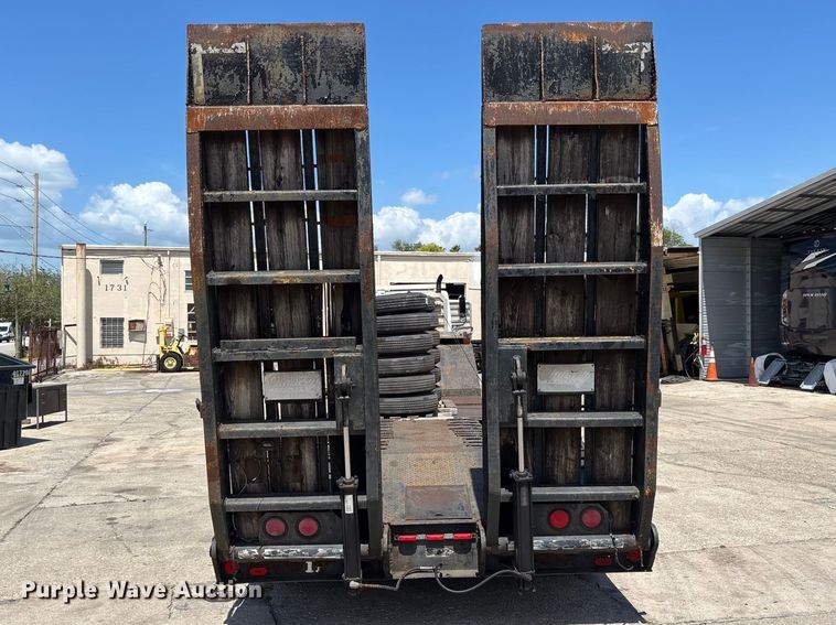 image for item EA5480 1981 Chancey LBT35SPSD lowboy equipment trailer