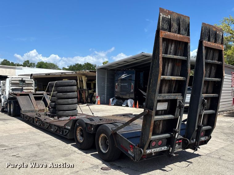 image for item EA5480 1981 Chancey LBT35SPSD lowboy equipment trailer