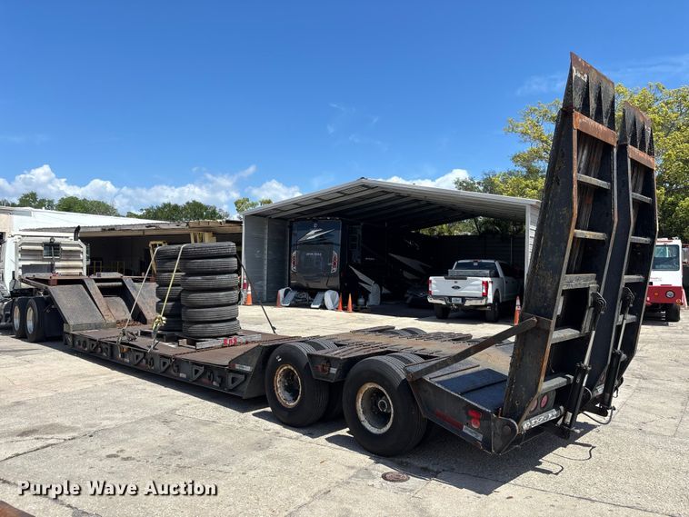 image for item EA5480 1981 Chancey LBT35SPSD lowboy equipment trailer