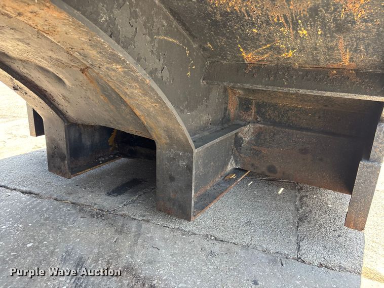 image for item EA5480 1981 Chancey LBT35SPSD lowboy equipment trailer