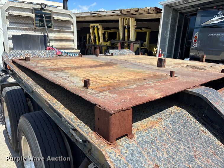 image for item EA5480 1981 Chancey LBT35SPSD lowboy equipment trailer