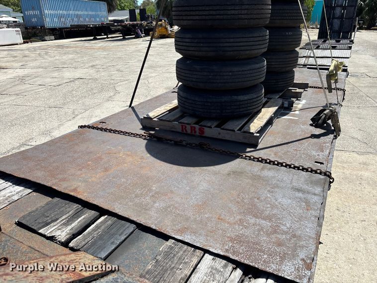 image for item EA5480 1981 Chancey LBT35SPSD lowboy equipment trailer