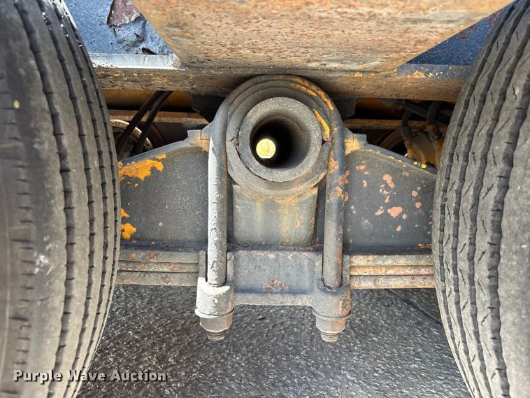 image for item EA5480 1981 Chancey LBT35SPSD lowboy equipment trailer