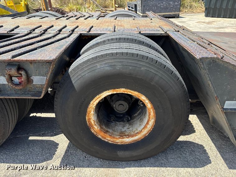 image for item EA5480 1981 Chancey LBT35SPSD lowboy equipment trailer