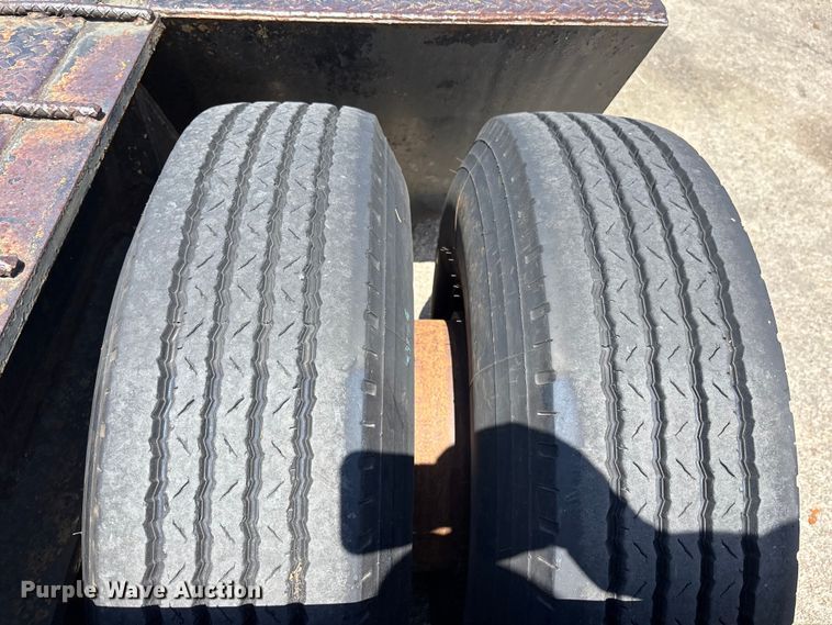 image for item EA5480 1981 Chancey LBT35SPSD lowboy equipment trailer