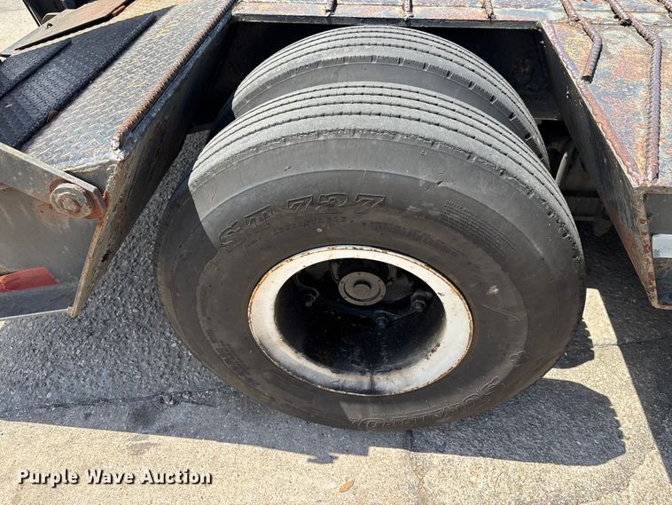 image for item EA5480 1981 Chancey LBT35SPSD lowboy equipment trailer