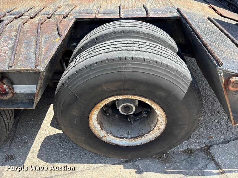 image for item EA5480 1981 Chancey LBT35SPSD lowboy equipment trailer