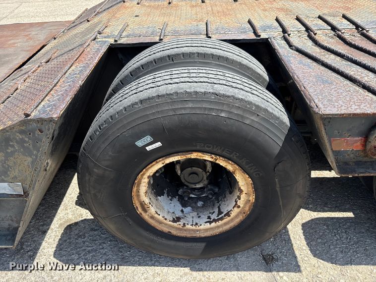 image for item EA5480 1981 Chancey LBT35SPSD lowboy equipment trailer