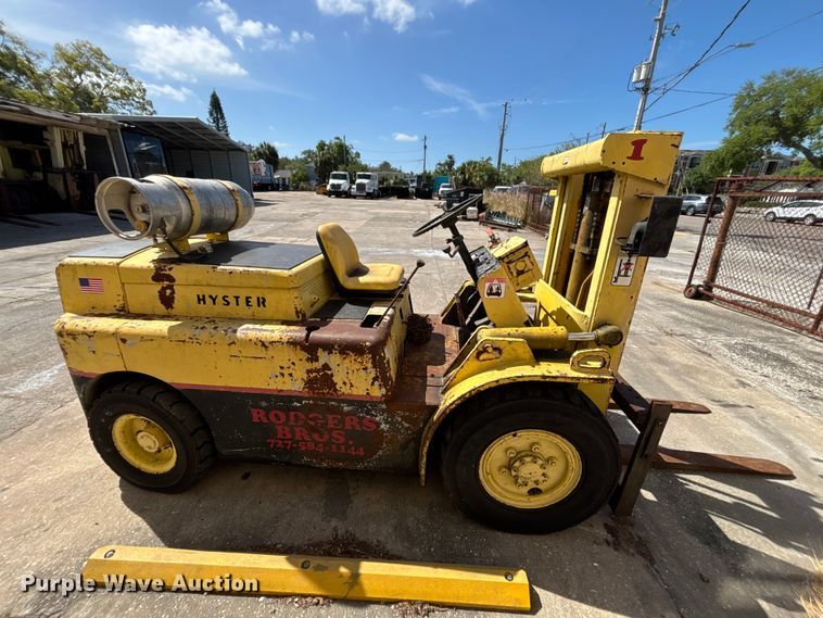 image for item EA5482 1969 Hyster H80C forklift