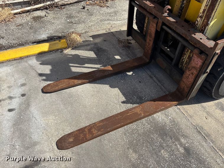 image for item EA5482 1969 Hyster H80C forklift