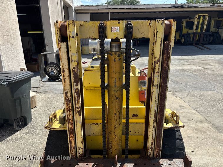 image for item EA5482 1969 Hyster H80C forklift