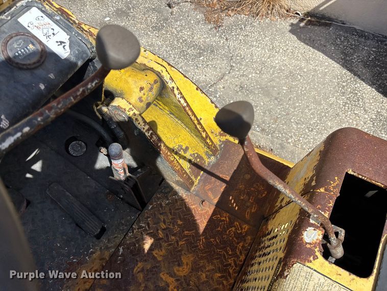 image for item EA5482 1969 Hyster H80C forklift