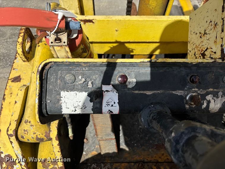 image for item EA5482 1969 Hyster H80C forklift