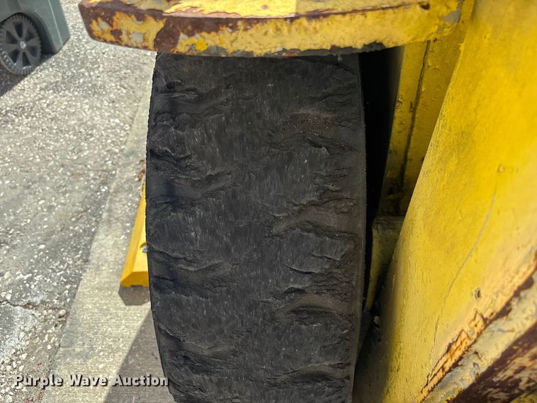 image for item EA5482 1969 Hyster H80C forklift