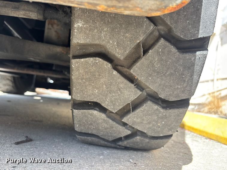 image for item EA5482 1969 Hyster H80C forklift