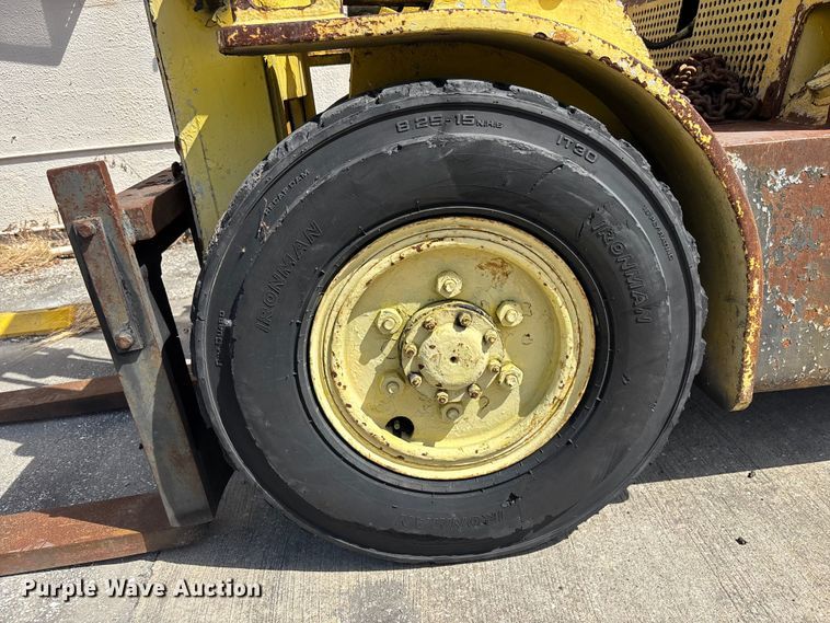 image for item EA5482 1969 Hyster H80C forklift