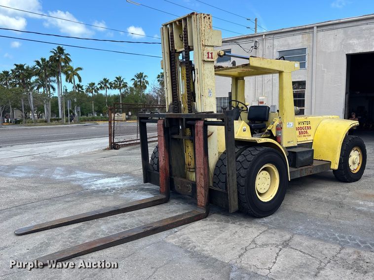 image for item EA5483 Hyster H350B forklift