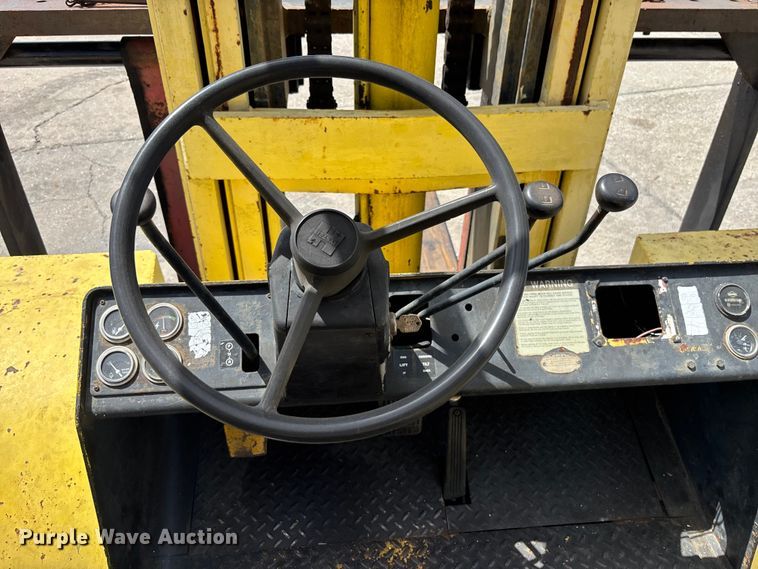 image for item EA5483 Hyster H350B forklift