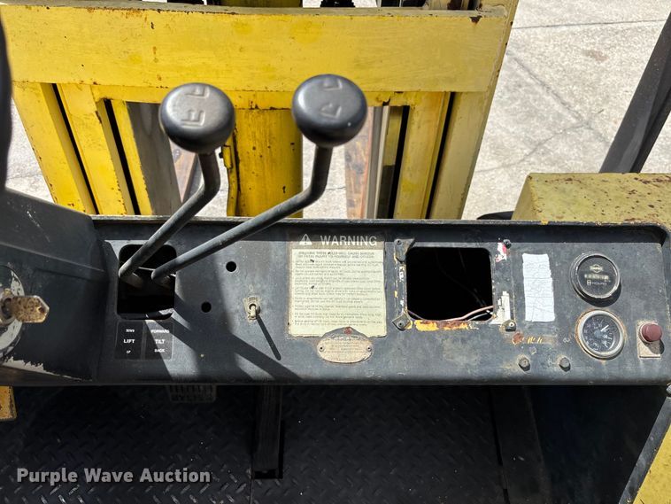 image for item EA5483 Hyster H350B forklift