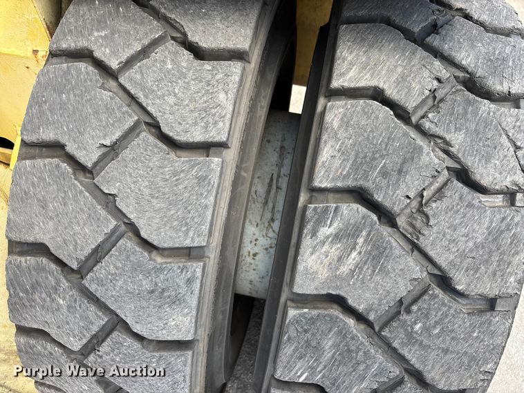 image for item EA5483 Hyster H350B forklift