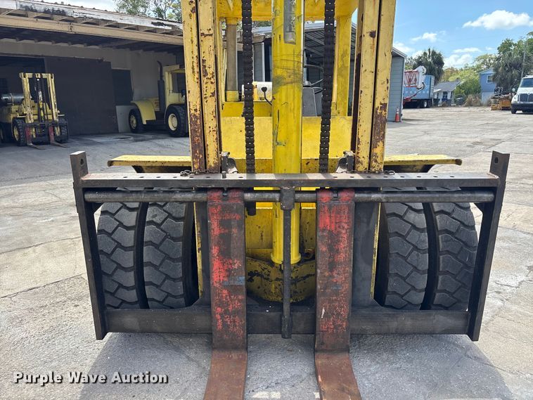 image for item EA5484 Hyster H200HS forklift