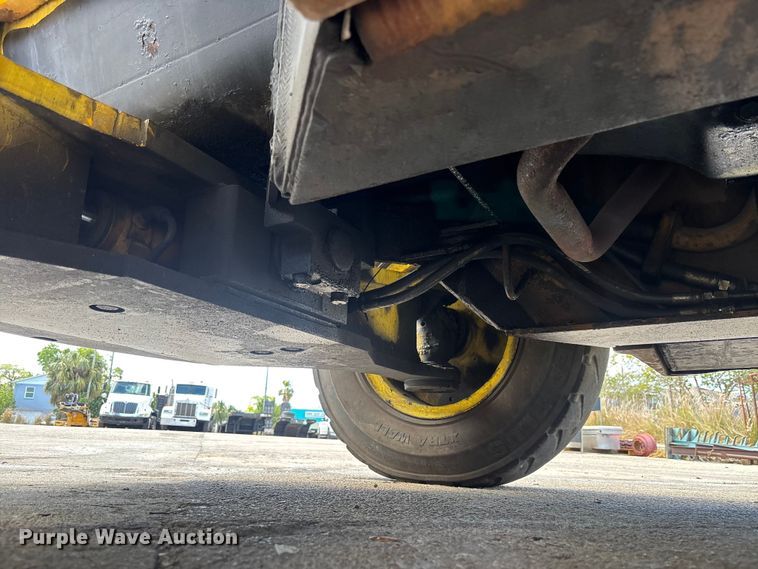 image for item EA5484 Hyster H200HS forklift