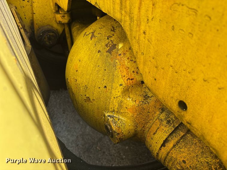 image for item EA5484 Hyster H200HS forklift