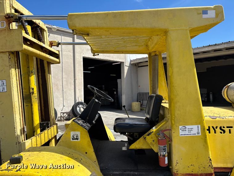 image for item EA5484 Hyster H200HS forklift