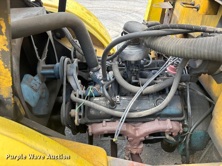 image for item EA5484 Hyster H200HS forklift